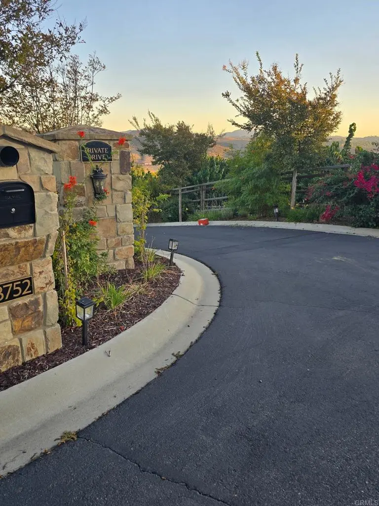3752 Monserate Place, Fallbrook, CA — listing photo 1