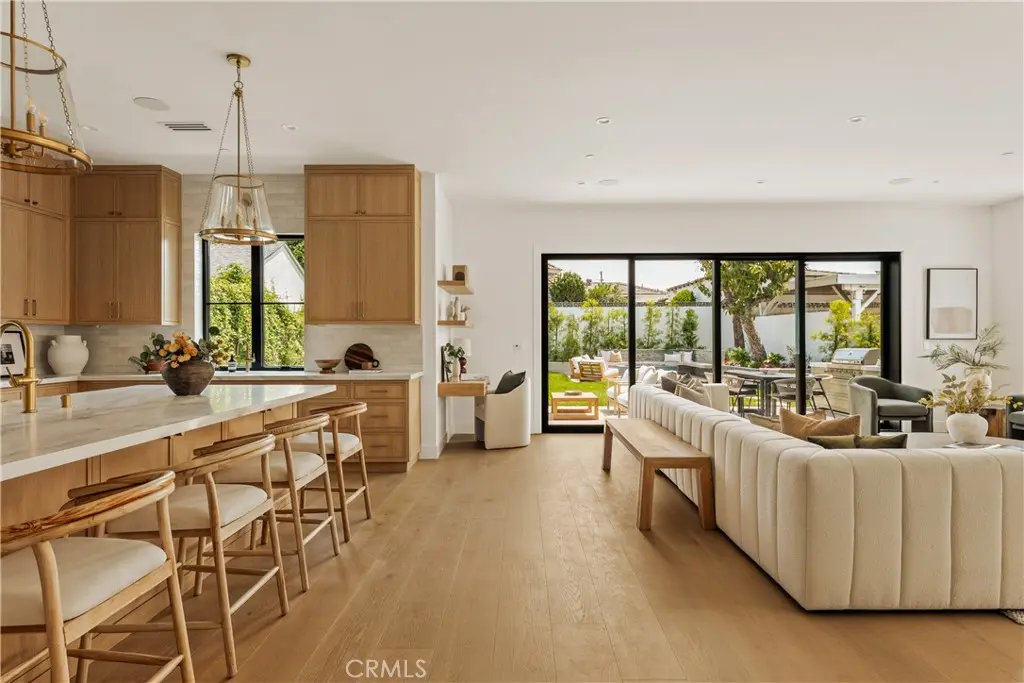 Single Family Residence for sale at 8344 Mcconnell, Los Angeles, CA featuring 5 beds and 6 baths