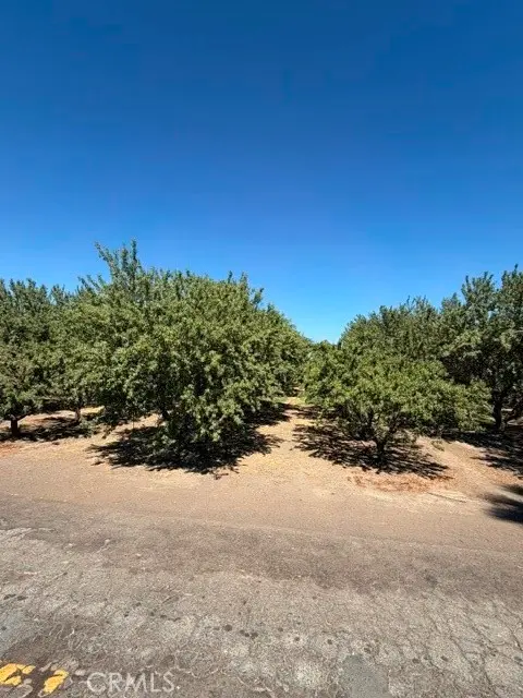 4032 W Inyo, Tulare, CA — listing photo 1