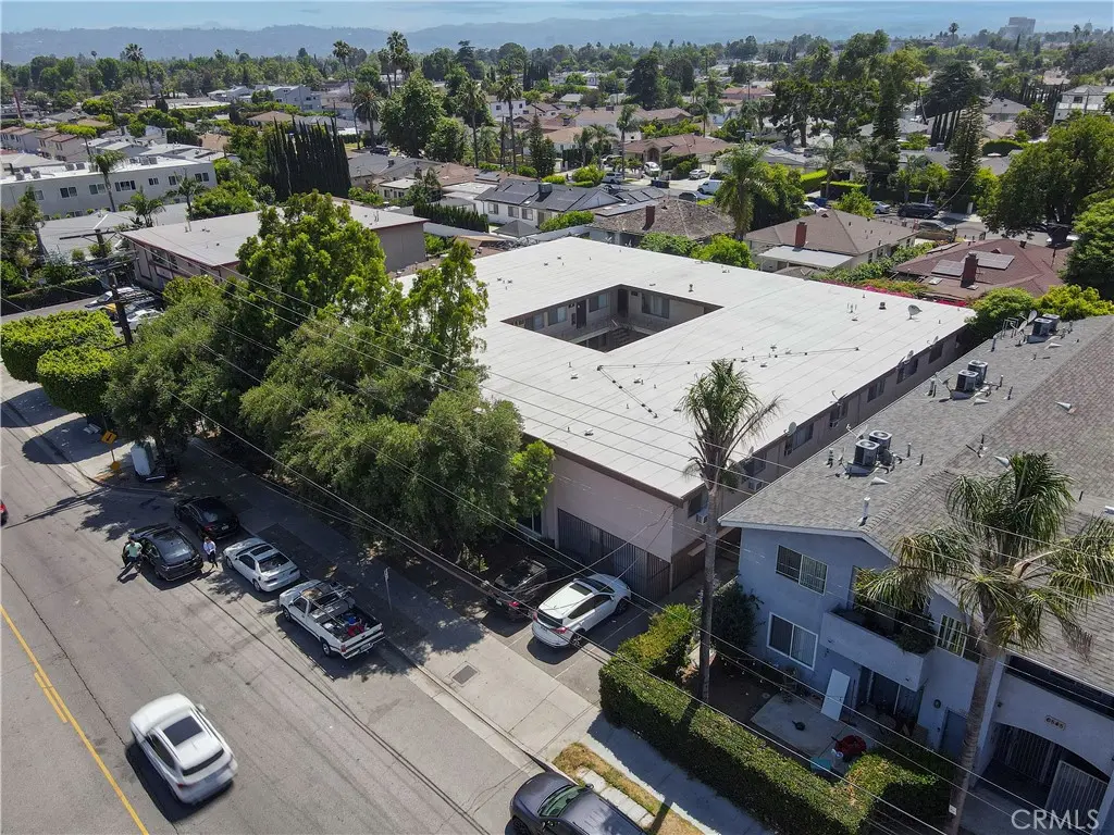 Apartment for sale at 6535 Fulton, Los Angeles, CA