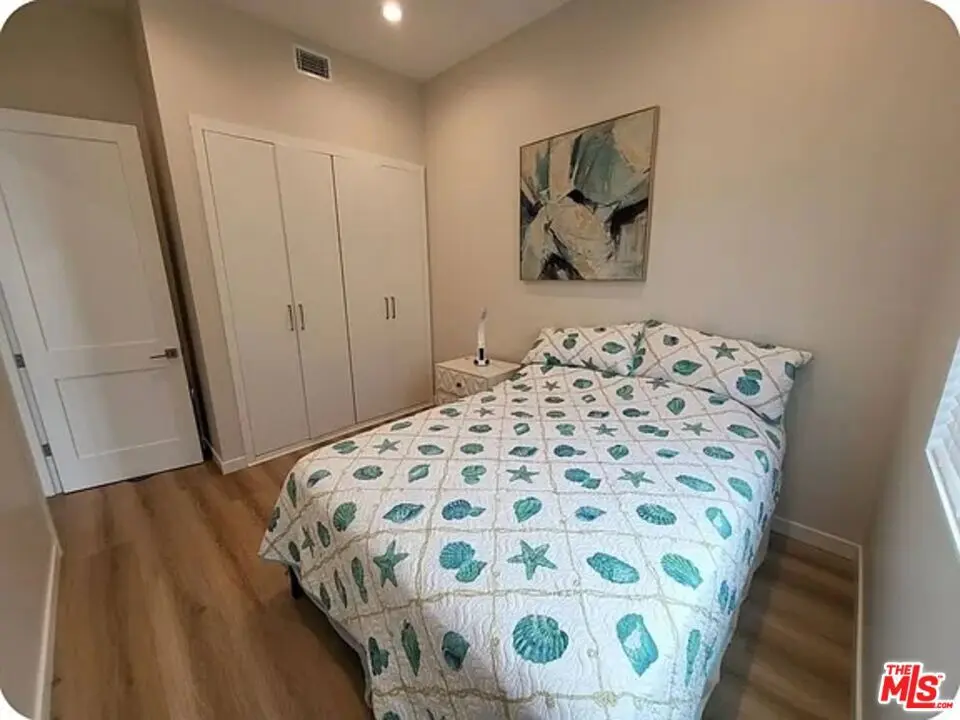 Residential Lease for rent at 2503 Phelan Lane, Redondo Beach, Los Angeles County, CA featuring 1 bed and 1 bath