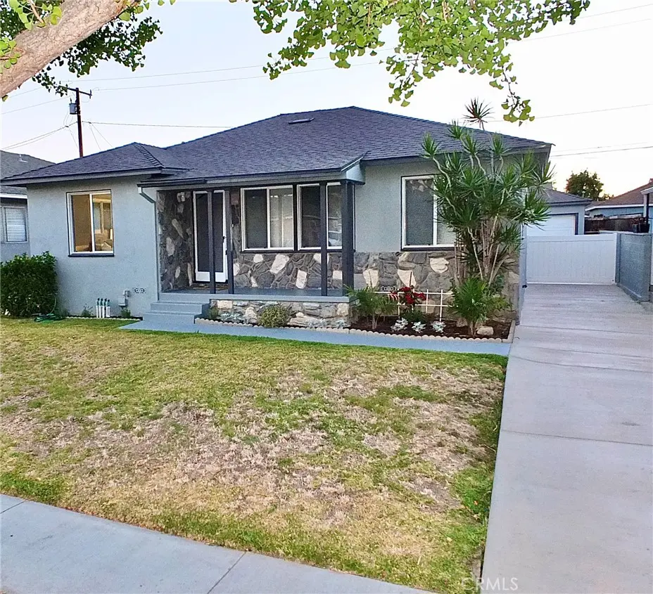 Single Family Residence for sale at 4813 Ocana, Lakewood, CA featuring 3 beds and 1 bath