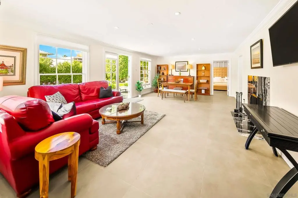 Single Family Residence for rent at 1380 Park 1/2, La Jolla, CA featuring 1 bed and 1 bath