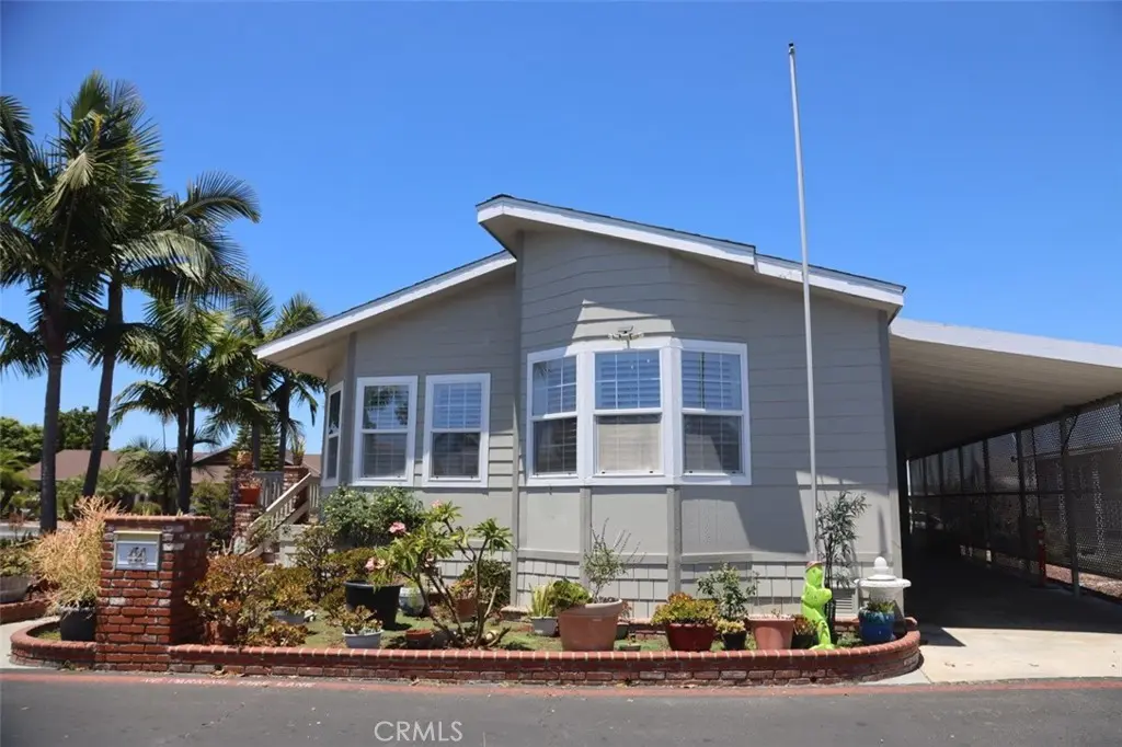 19361 Brookhurst St 44, Huntington Beach, CA — listing photo 1