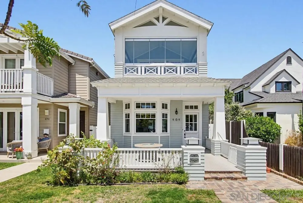 Single Family Residence for rent at 464 C, Coronado, CA featuring 4 beds and 4 baths