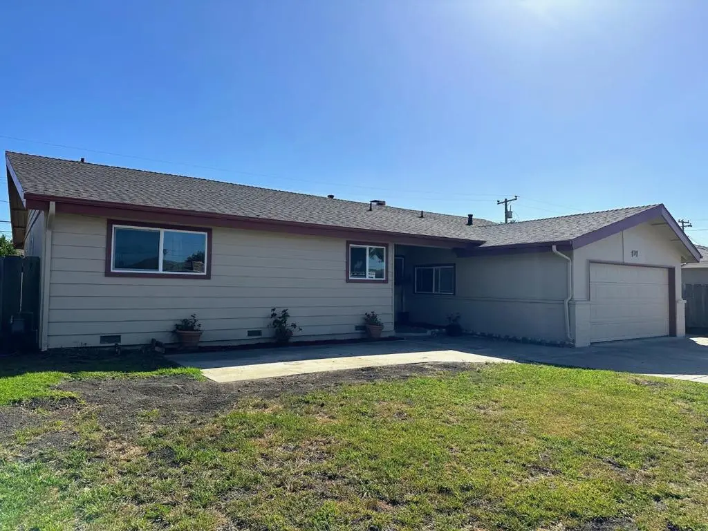 737 Saint Ann Drive, Salinas, CA — listing photo 1