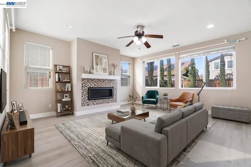 Single Family Residence for sale at 967 Dainty Ave, Brentwood, CA featuring 5 beds and 4 baths