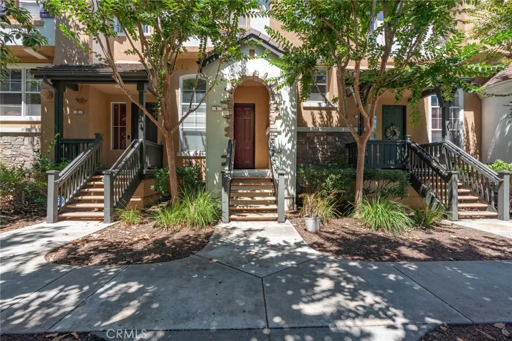Condominium for sale at 6 Harvest Point, Aliso Viejo, CA featuring 3 beds and 3 baths