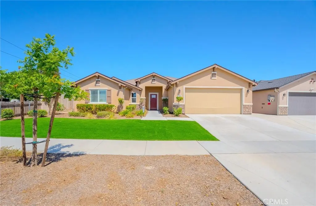 Single Family Residence for sale at 2495 Vintage, Hanford, CA featuring 3 beds and 2 baths