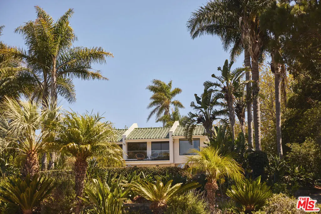 29417 Bluewater Road, Malibu, CA — listing photo 1
