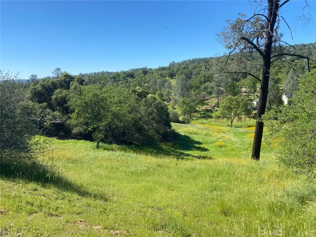17 Titan, Coarsegold, CA — listing photo 1