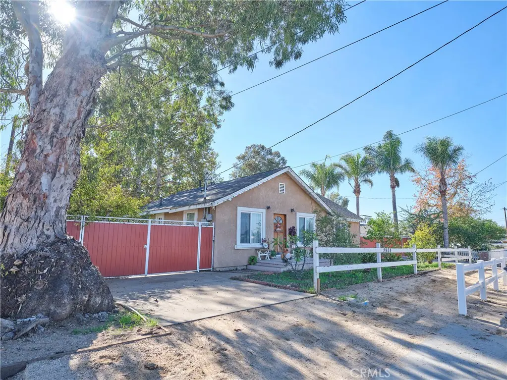 Single Family Residence for sale at 2904 2nd St, Norco, CA featuring 3 beds and 3 baths