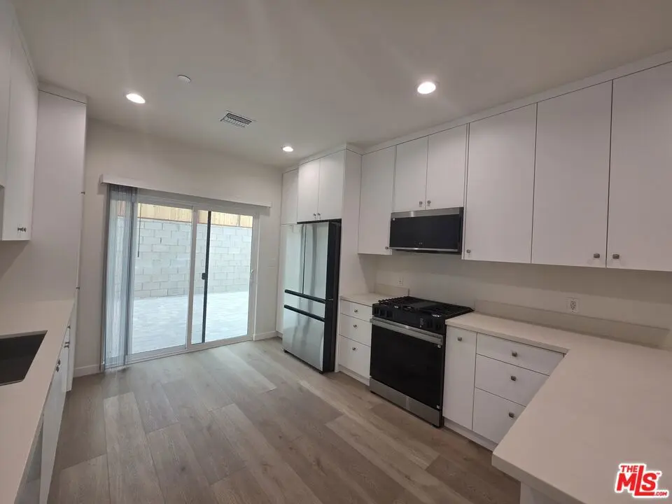 6748 Ben Avenue, North Hollywood, CA — listing photo 1