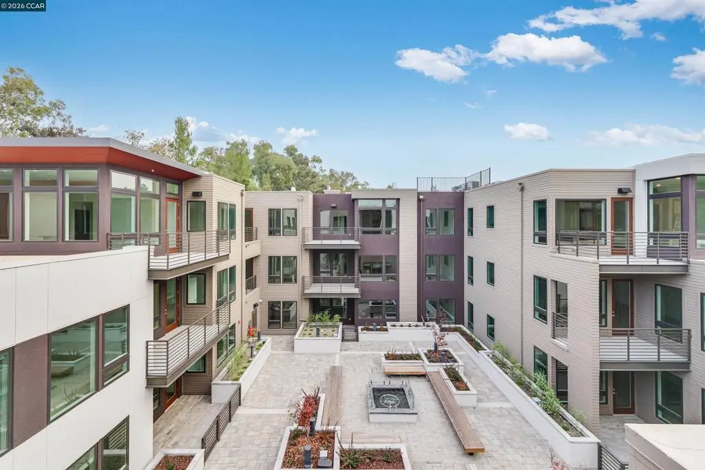 Condominium for sale at 3664 Mt. Diablo E-211, Lafayette, CA featuring 2 beds and 3 baths