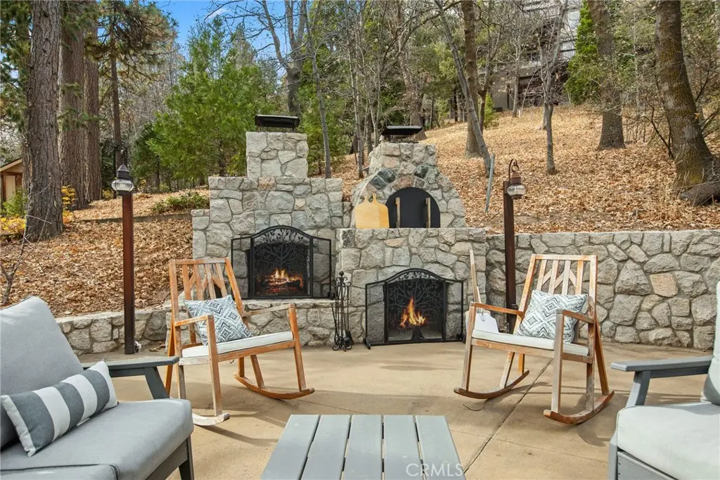 27516 W Shore, Lake Arrowhead, CA — listing photo 1