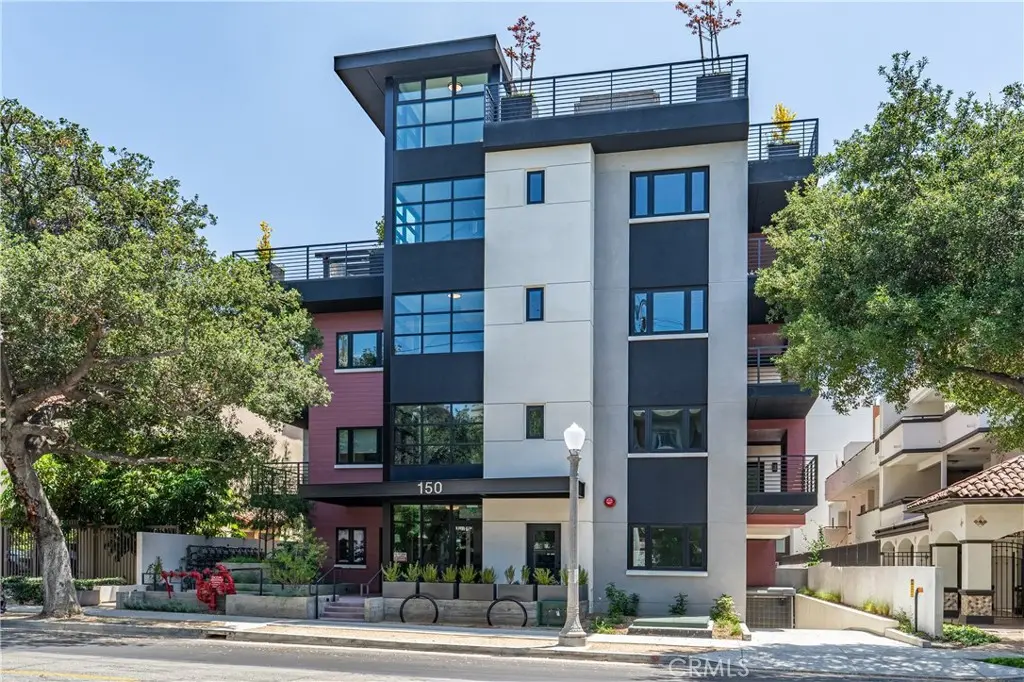 Residential Lease for rent at 150 Oak Knoll Ave 103, Pasadena, Los Angeles County, CA featuring 1 bed and 1 bath
