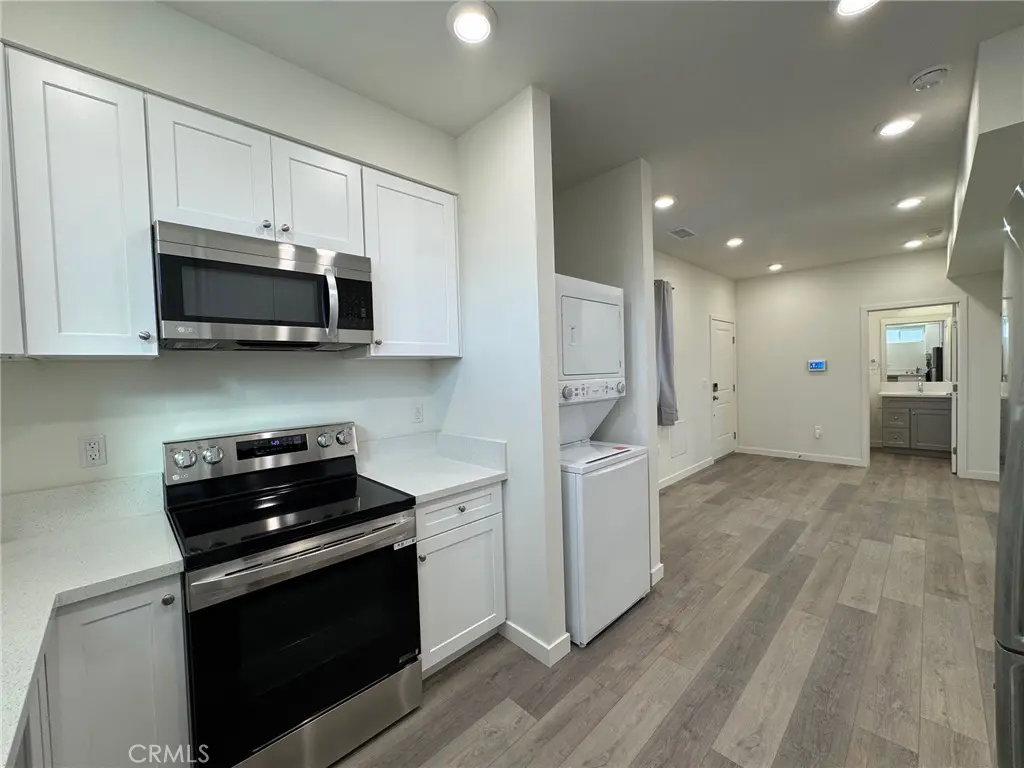 Residential Lease for rent at 9623 Haas Avenue, Los Angeles, Los Angeles County, CA featuring 3 beds and 3 baths