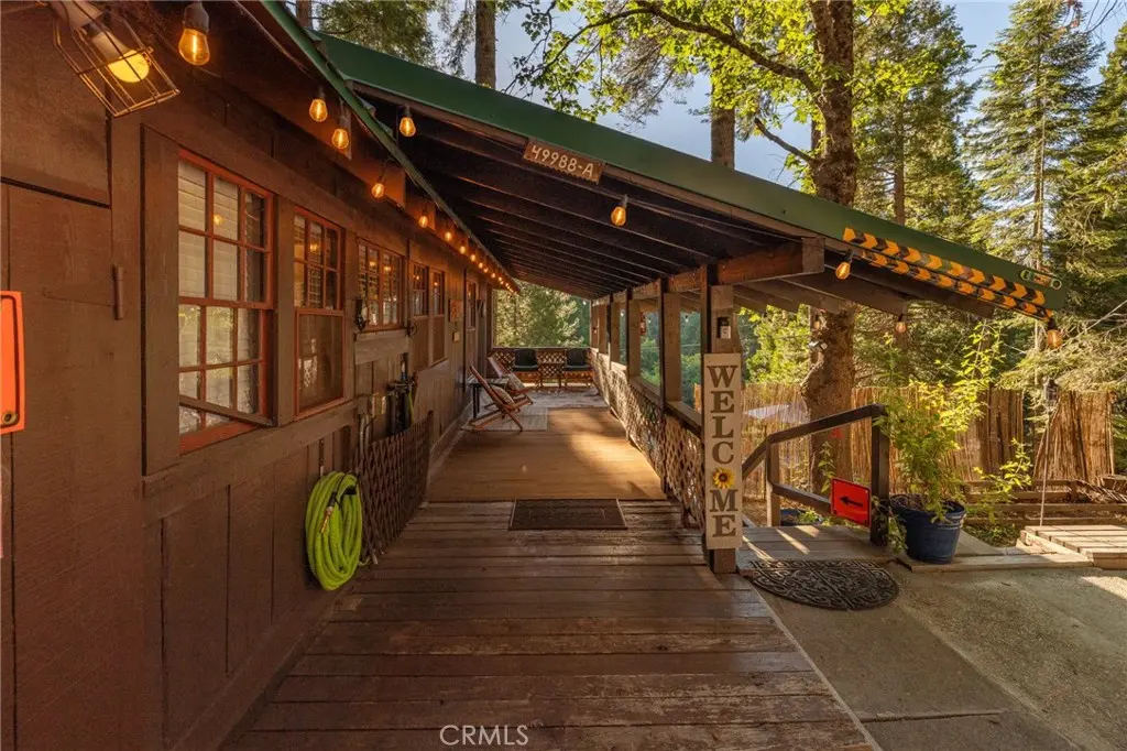 49988 Locust, Oakhurst, CA — listing photo 1