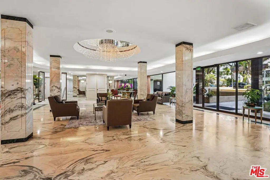 Condominium for sale at 325 N Oakhurst Drive PH2, Beverly Hills, CA featuring 4 beds and 5 baths