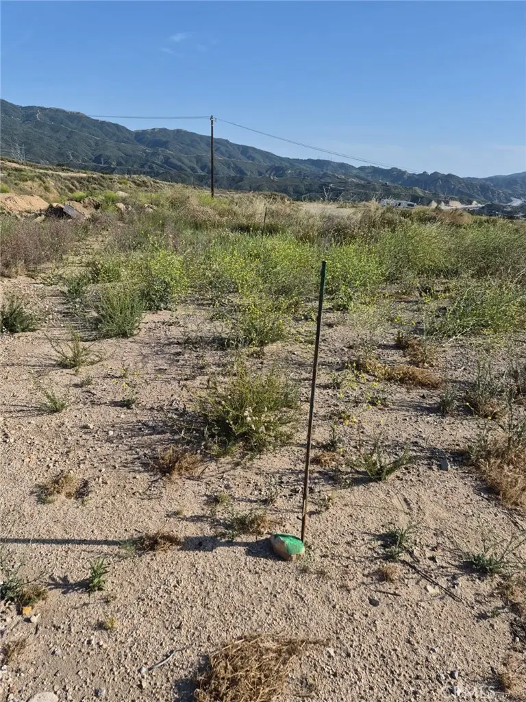 0 2833028006, Newhall, CA — listing photo 1