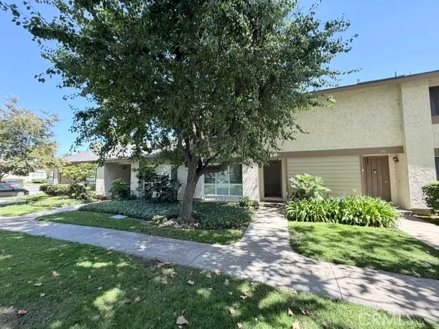 Residential Lease for rent at 775 Hampshire, La Habra, Los Angeles County, CA featuring 3 beds and 3 baths