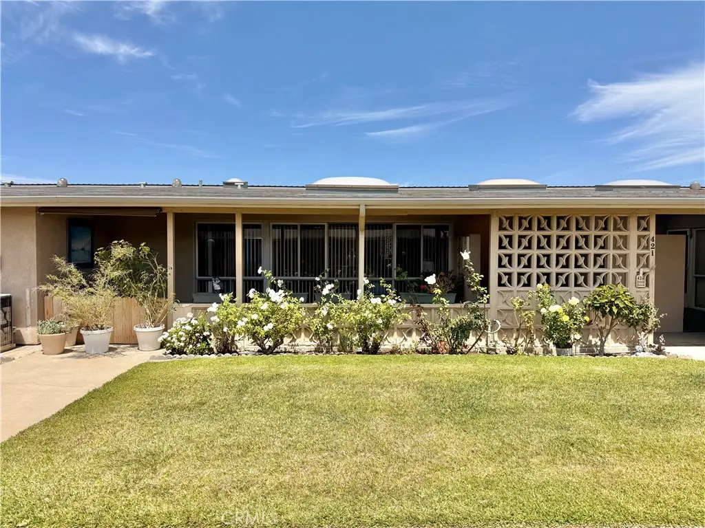 1690 Interlachen Road 42i, Seal Beach, CA — listing photo 1