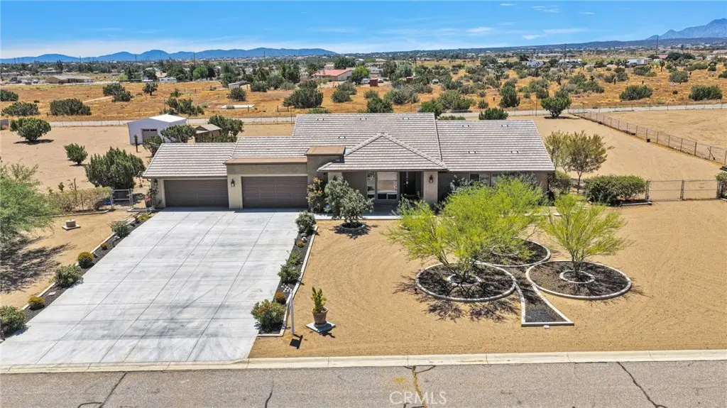 9879 Silver Palm Drive, Oak Hills, CA — listing photo 1
