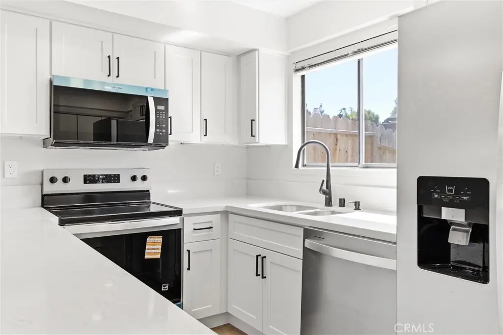 Condominium for rent at 7800 Westfield 45, Bakersfield, CA featuring 2 beds and 2 baths