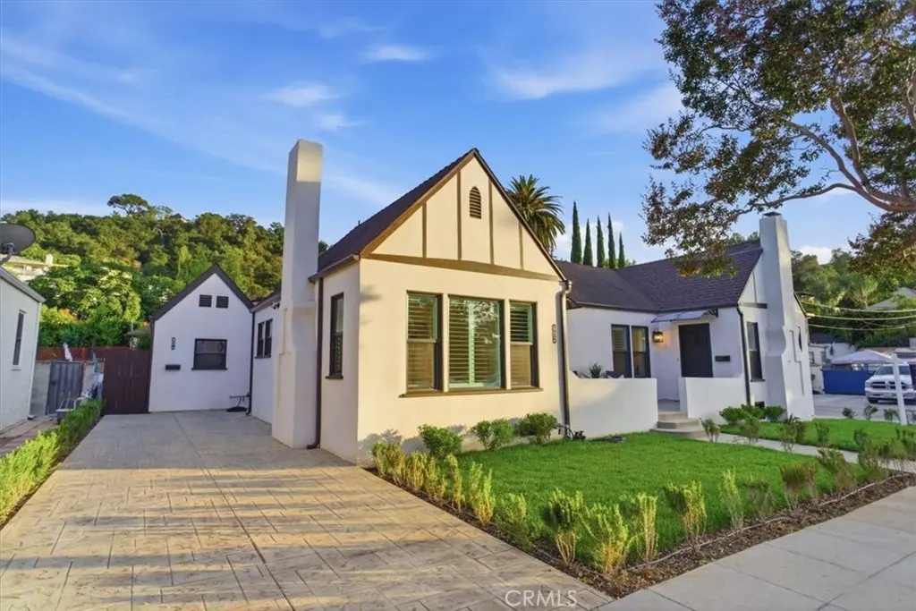 Triplex for sale at 900 Brier Lane, Glendale, CA featuring 5 beds and 5 baths