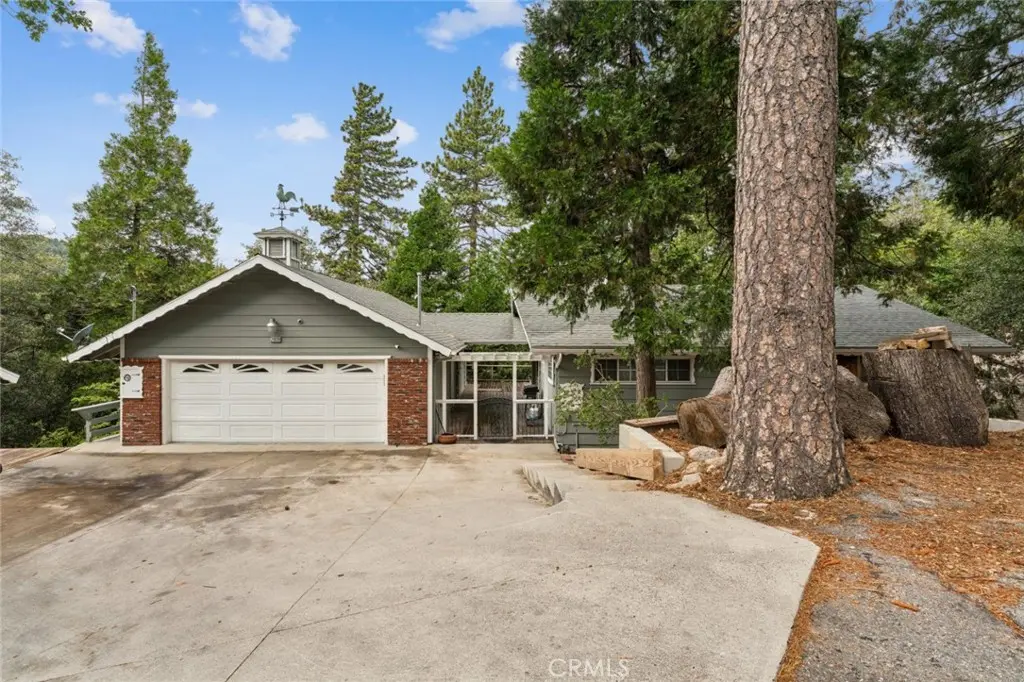 24899 Basel, Crestline, CA — listing photo 1