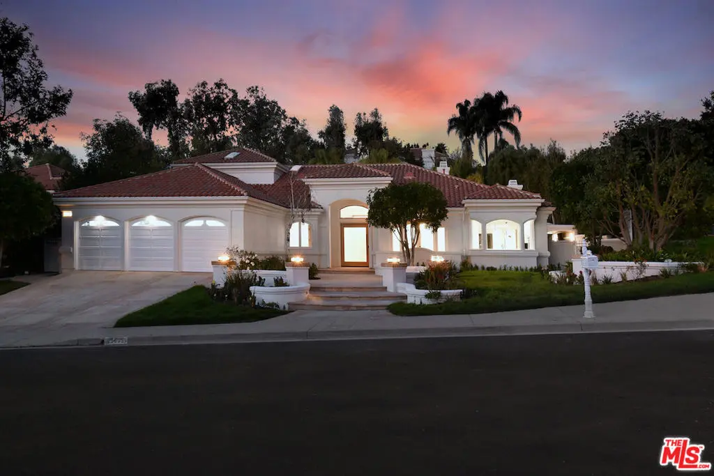 Single Family Residence for sale at 25605 Melbourne Court, Calabasas, CA featuring 5 beds and 6 baths