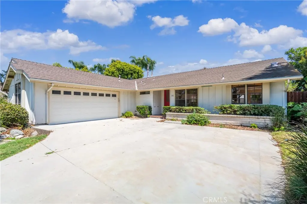 Residential Lease for rent at 156 Appletree, Camarillo, Ventura County, CA featuring 3 beds and 2 baths