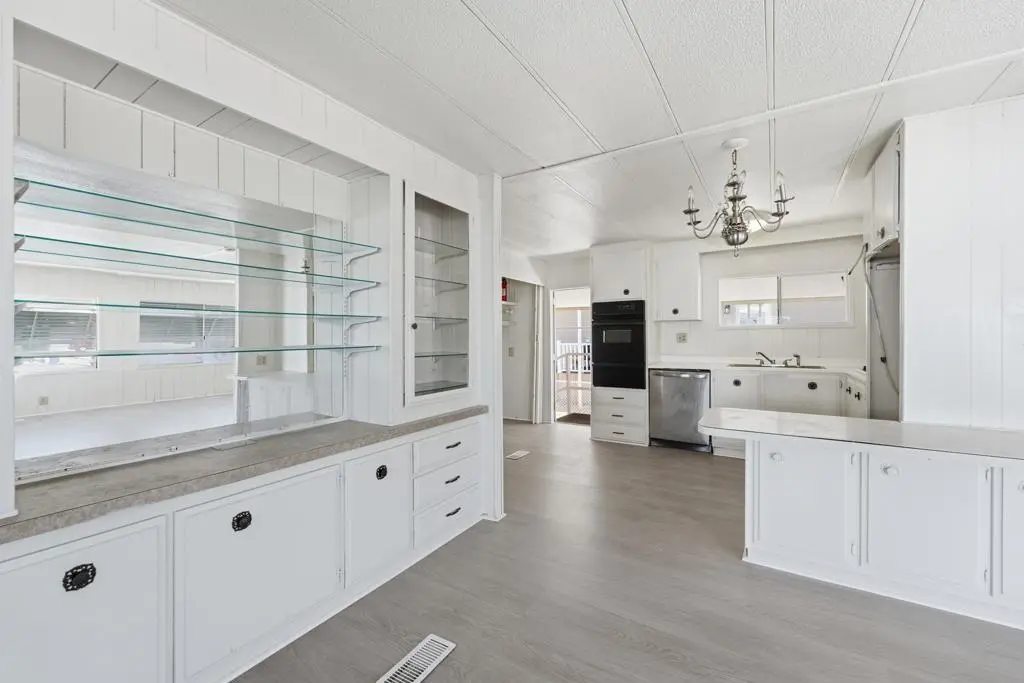 Manufactured In Park for sale at 5001 W Florida Avenue 36, Hemet, CA featuring 2 beds and 2 baths