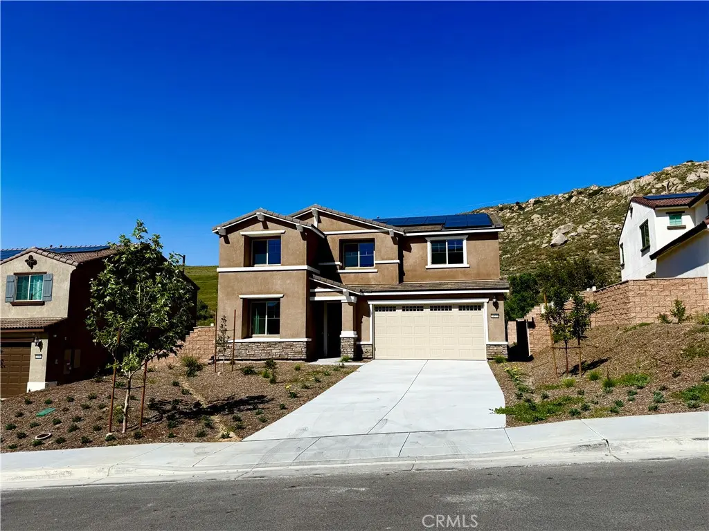 Residential Lease for rent at 21696 Thomas Court, Riverside, Riverside County, CA featuring 6 beds and 3 baths