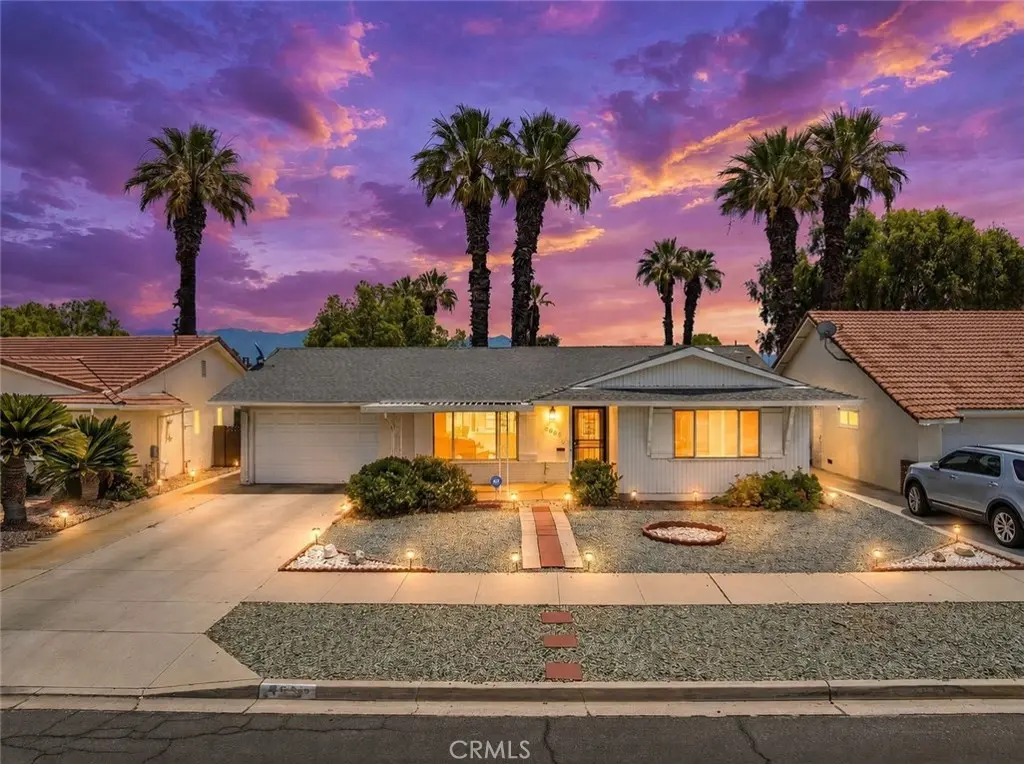 Single Family Residence for sale at 450 Panorama, Hemet, CA featuring 2 beds and 2 baths
