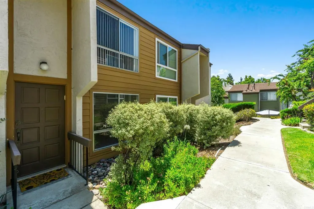 Townhouse for rent at 7811 Tommy Drive 59, San Diego, CA featuring 3 beds and 1 bath