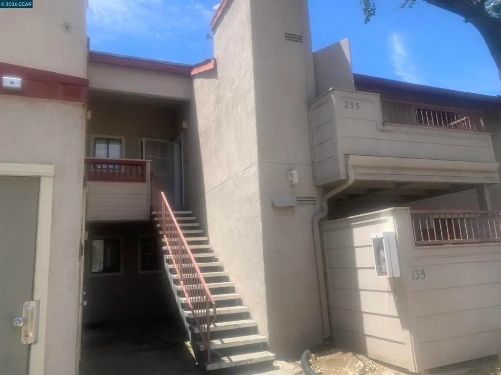 7 Lancaster Cir 235, Bay Point, CA — listing photo 1