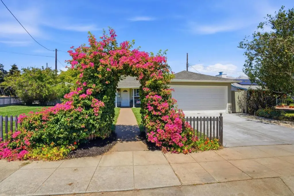 Single Family Residence for sale at 510 Sterling View Avenue, Belmont, CA featuring 3 beds and 1 bath