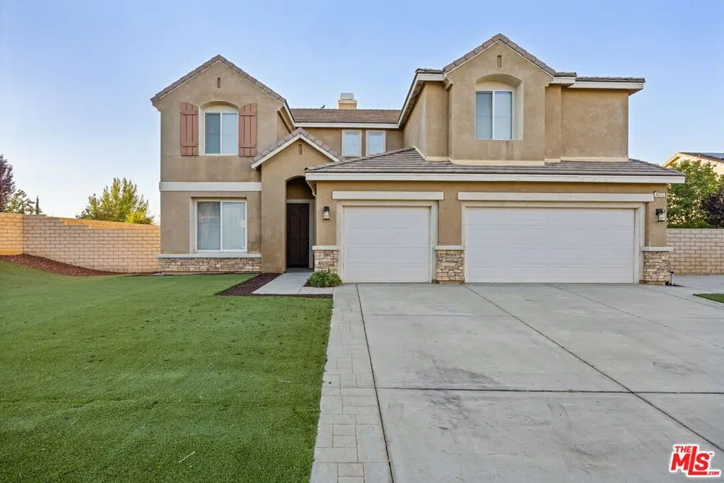 4375 W Avenue M11, Quartz Hill, CA — listing photo 1