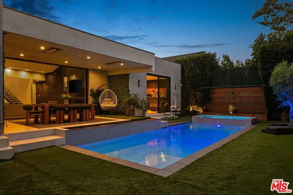 Residential Lease for rent at 1368 Beckwith Avenue, Los Angeles, Los Angeles County, CA featuring 5 beds and 6 baths