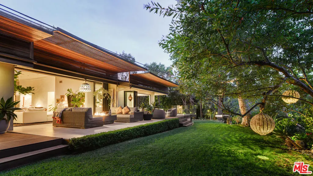 33020 Pacific Coast Highway, Malibu, CA — listing photo 1