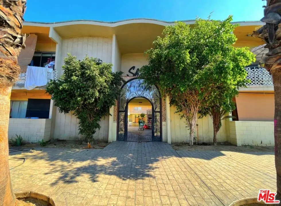 6956 Kester Avenue, Van Nuys, CA — listing photo 1