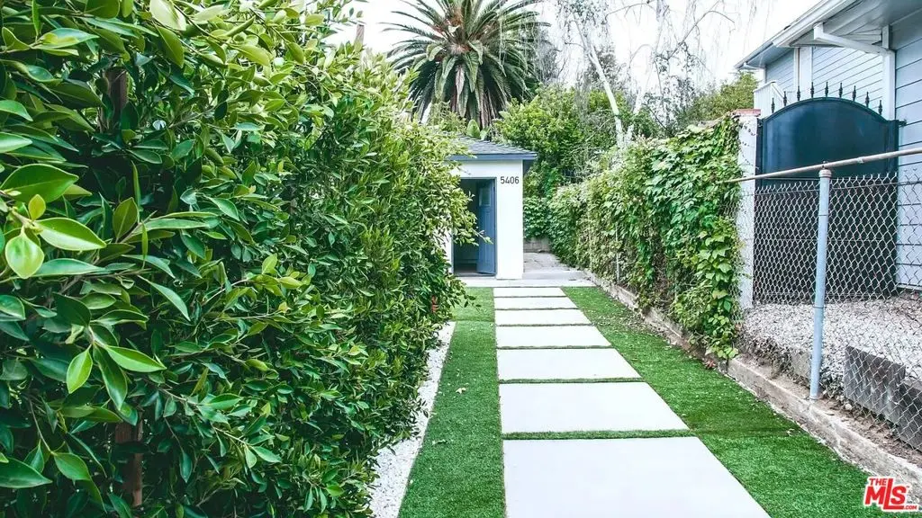 5406 Tampa Avenue, Tarzana, CA — listing photo 1