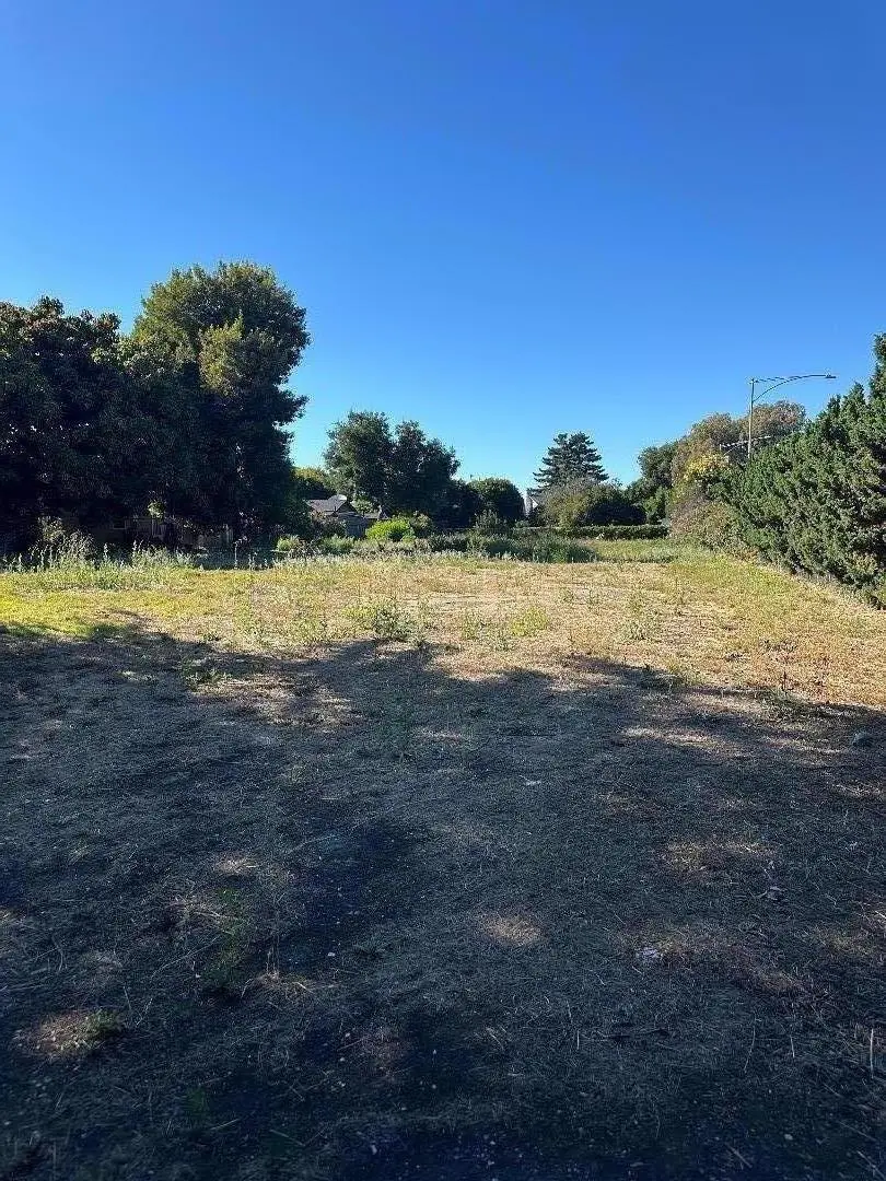 717 Donohoe Street, East Palo Alto, CA — listing photo 1