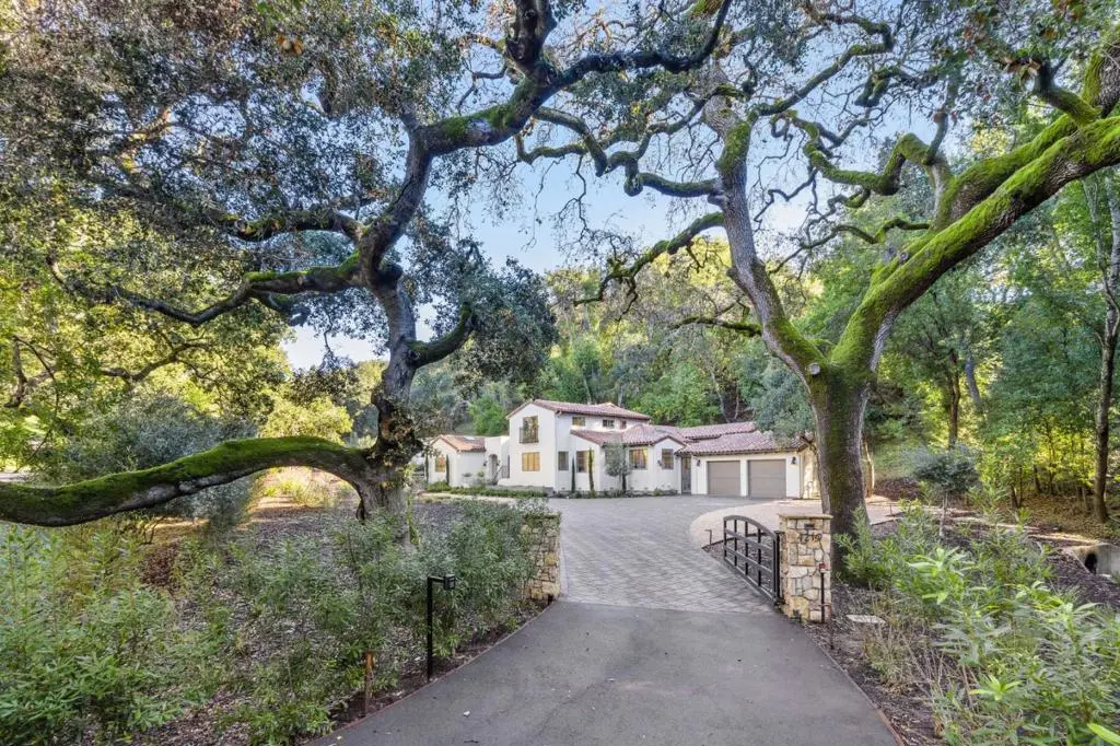 Residential Lease for rent at 4219 Jefferson Avenue, Woodside, CA featuring 5 beds and 6 baths