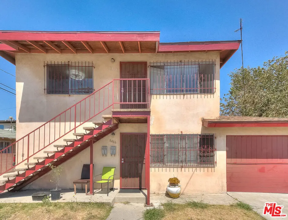 Residential Lease for rent at 8468 Halldale Avenue, Los Angeles, Los Angeles County, CA featuring 2 beds and 1 bath