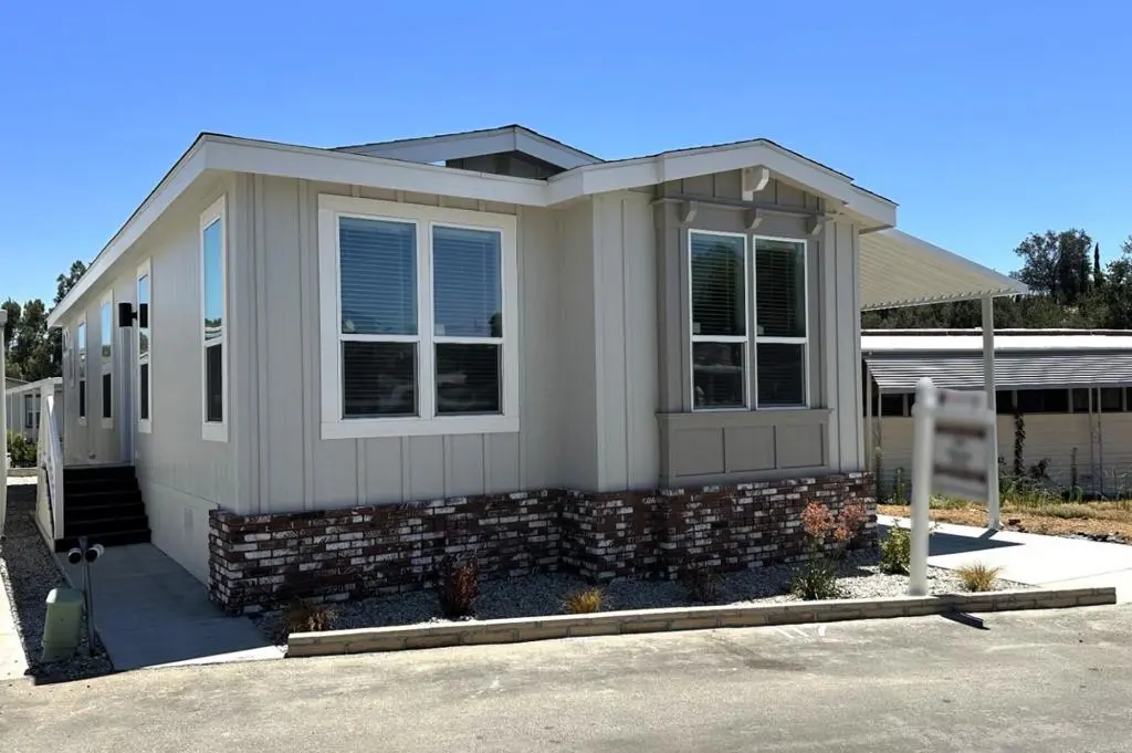11401 Topanga Canyon Boulevard 117, Chatsworth, CA — listing photo 1