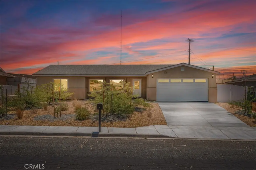 Single Family Residence for sale at 16105 Tawney Ridge, Victorville, CA featuring 3 beds and 2 baths