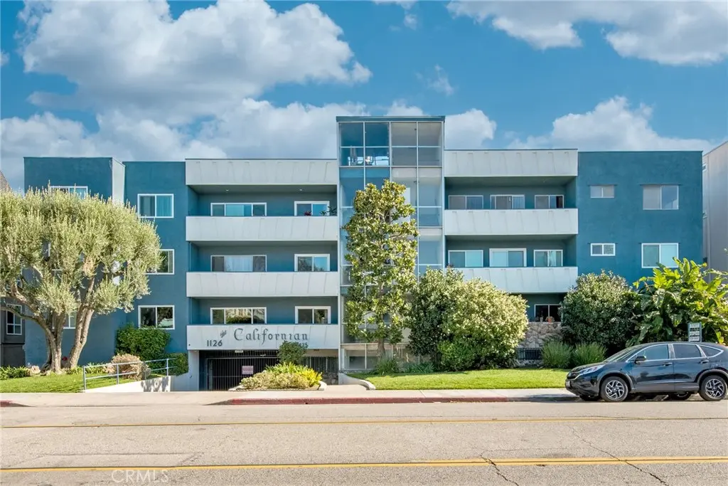 Condominium for rent at 1126 N Central Avenue 102, Glendale, CA featuring 1 bed and 1 bath