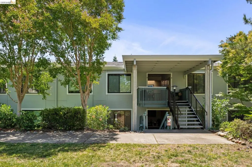 Condominium for sale at 2925 Golden Rain Rd 14, Walnut Creek, CA featuring 2 beds and 1 bath